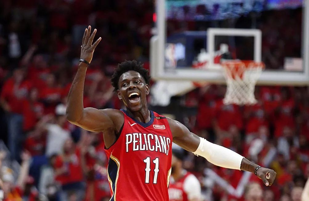 黄蜂擒鹈鹕，霍乐迪低迷表现的简单介绍