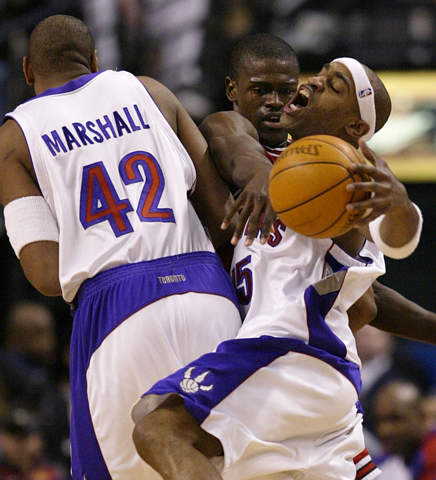 猛龙主场送给公牛失利