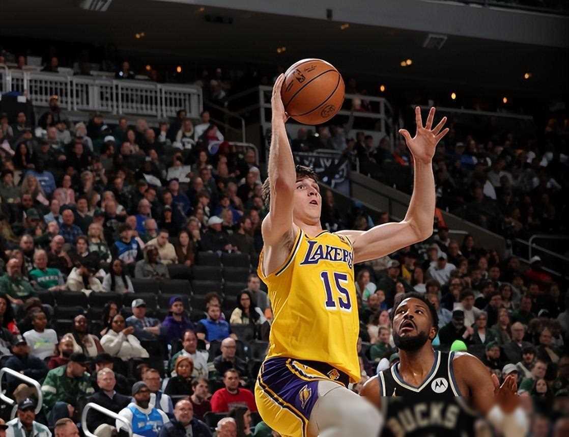 开云体育网站入口-湖人横扫雄鹿，实现三连胜