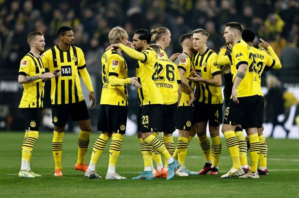 关于多特蒙德客场轻松三球沃尔夫斯堡，取得宝贵胜利的信息