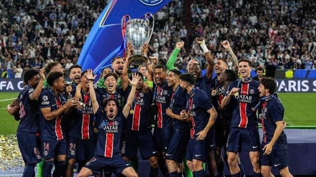 巴黎兴奋赛场即将迎战，球迷齐聚支持