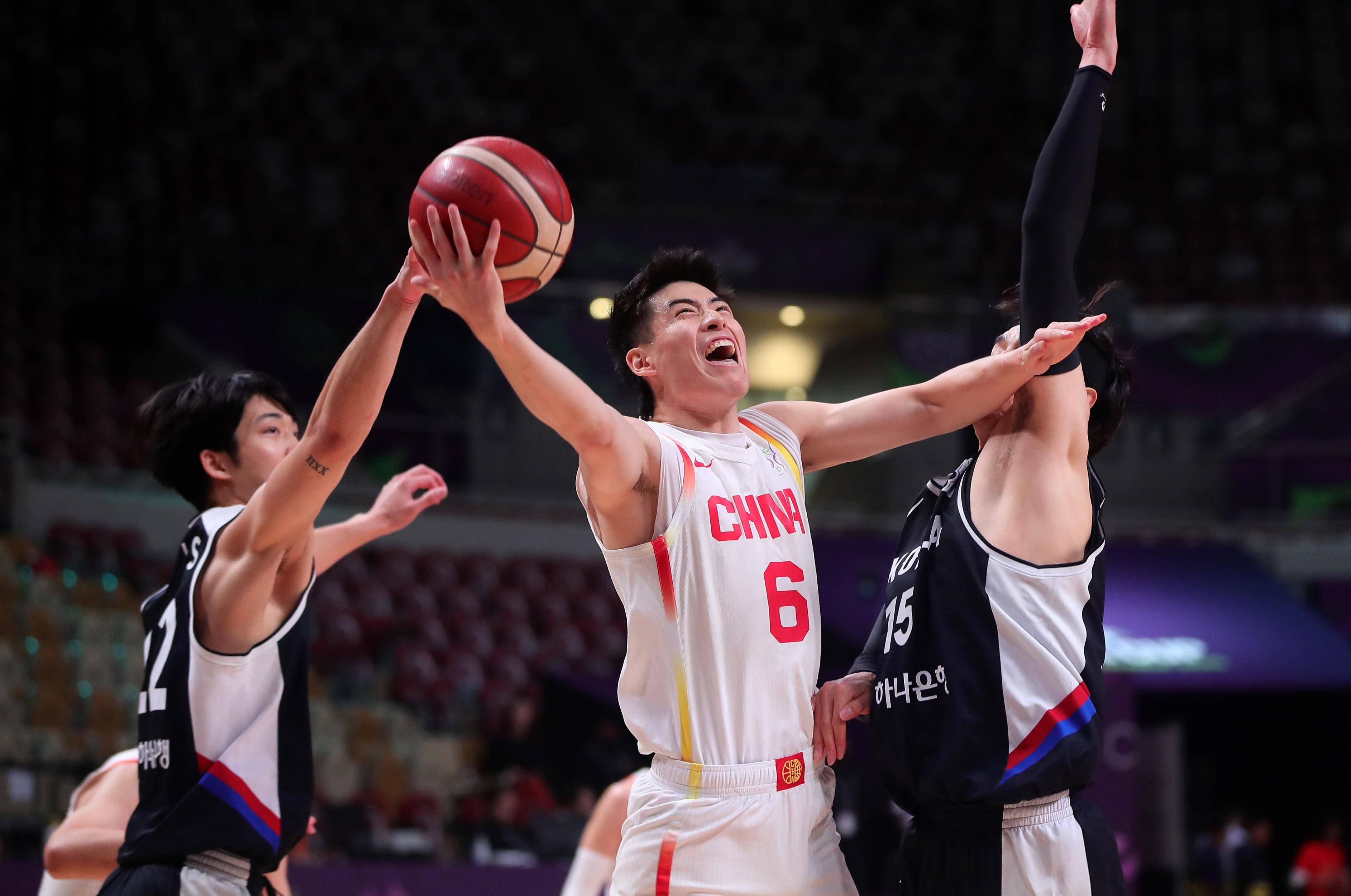 开云体育登录入口-包含激烈的角逐：中国队豪取胜利晋级亚洲杯半决赛的词条